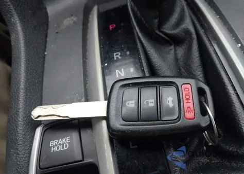 2017 Honda Civic Lx z USA, uszkodzony, nr VIN 2HGFC4B55HH304628